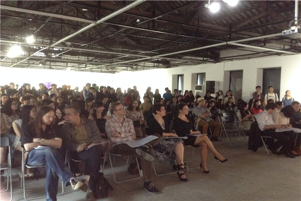 由法国驻广州大使馆，星海音乐学院，法语联盟教师等组成的评审团