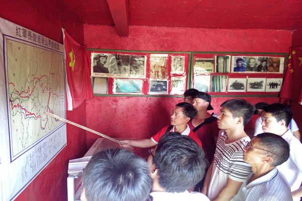 参观中央军委会议场所