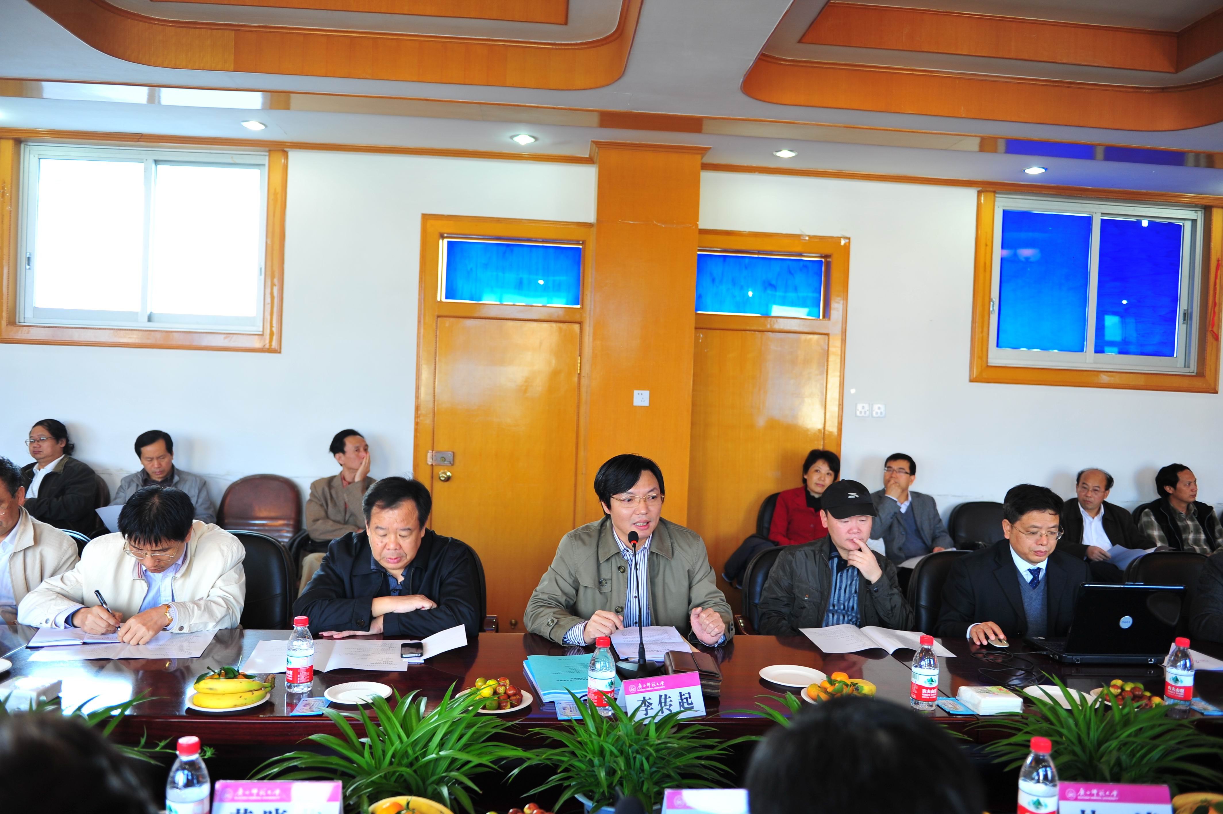 李传起副校长讲话