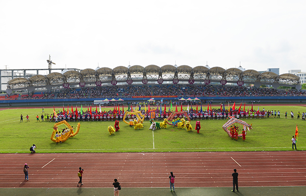 开幕式前舞狮表演（宣传部 王董/摄）