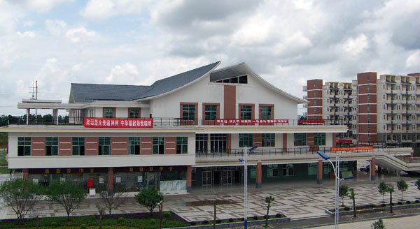 号称广西规模最大的学生食堂——桃园餐厅。