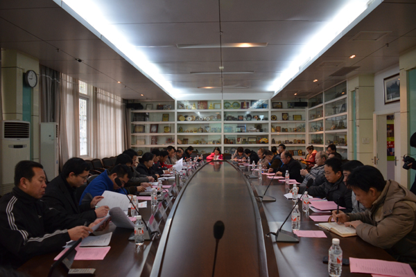 “文明标兵”“文明家庭”评议会现场（大学生通讯社 宋雅君 王含欣摄）