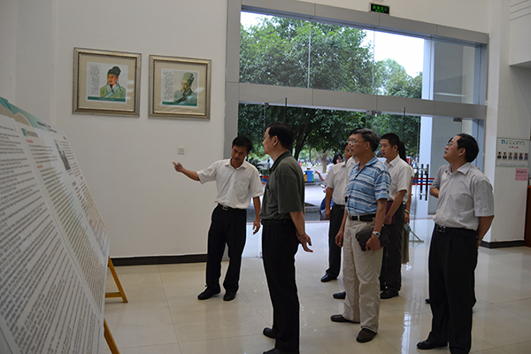 张大良一行                    </div></div></article>
                    </div>
                    <div id=