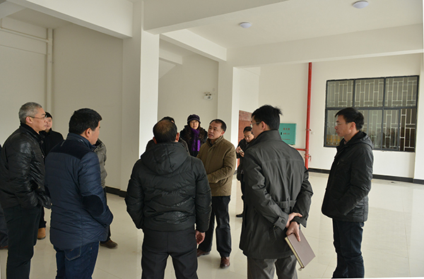 赵铁副书记在雁山校区环资生科实验                    </div></div></article>
                    </div>
                    <div id=