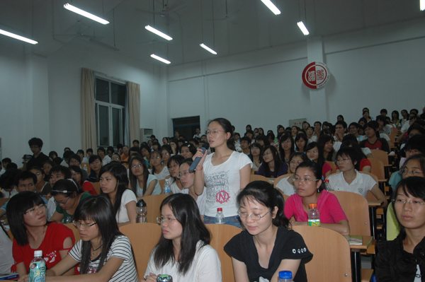 刘庆柱研究员与我校师生进行了互动交流