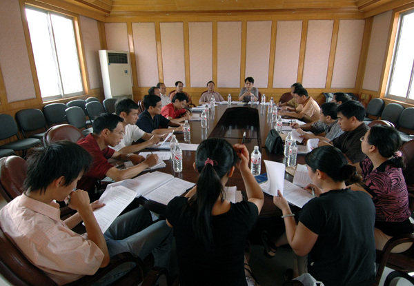 桂林片高校建立和完善学生管理规定工作情况交流会在我校召开。