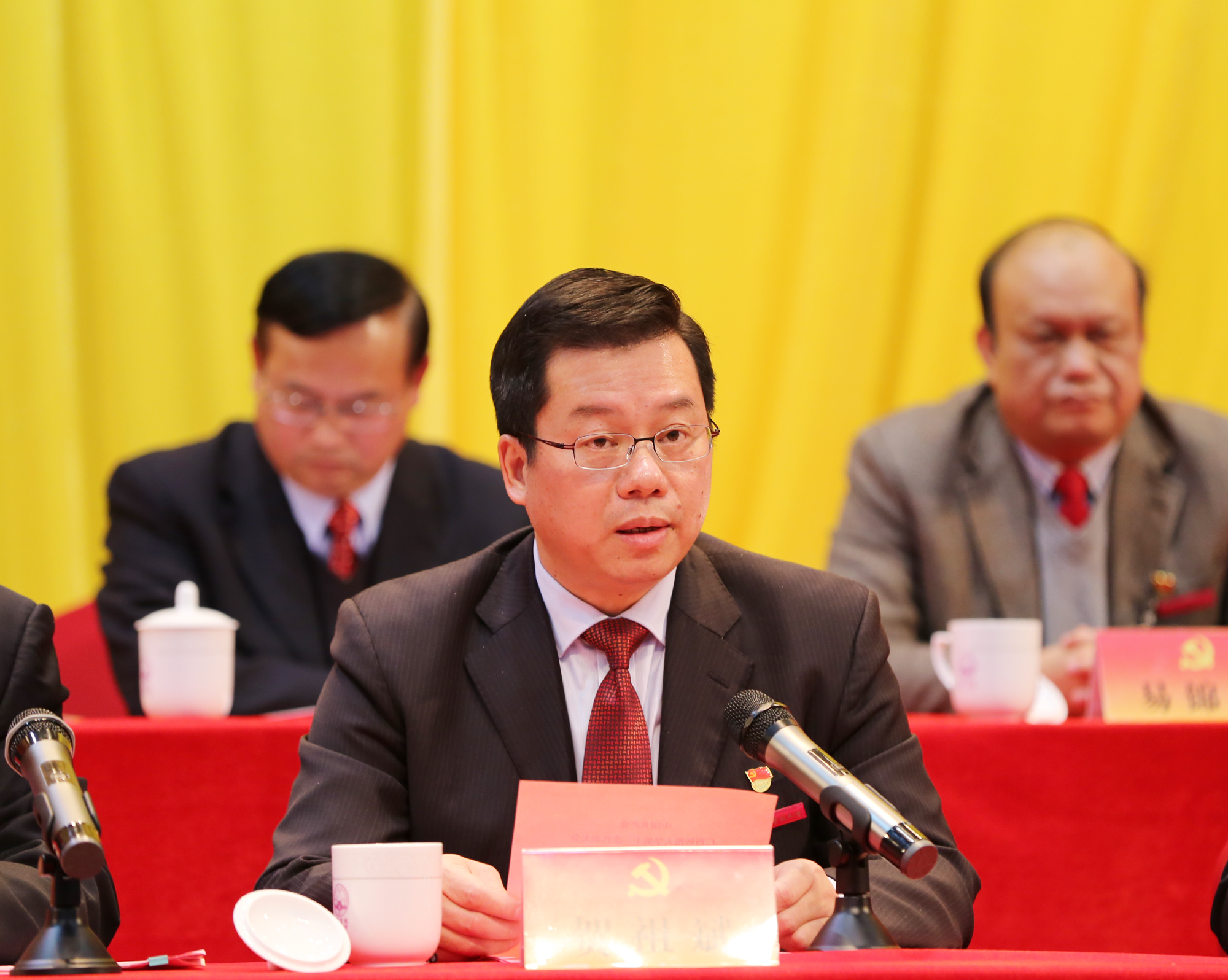 贺祖斌校长主持闭幕大会9.jpg