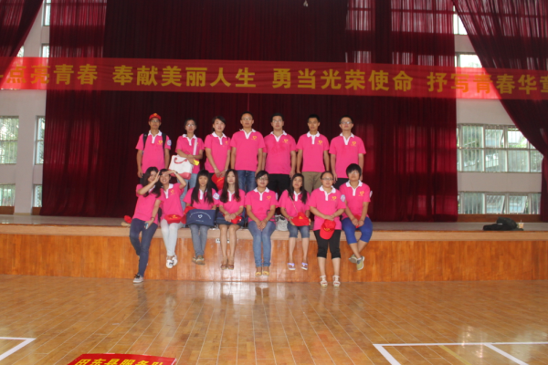 部分广西的志愿者出征前合影