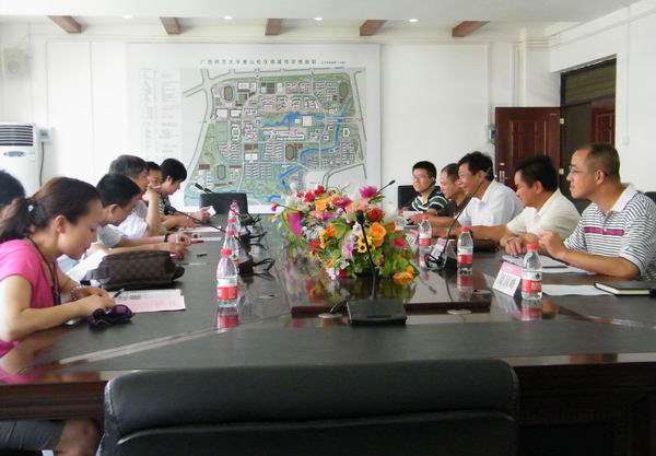 双方就新校区建设进行深入交流