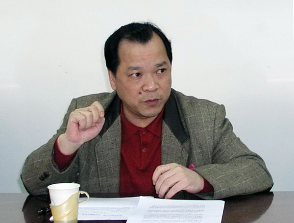 白晓军副校长在会上发言。