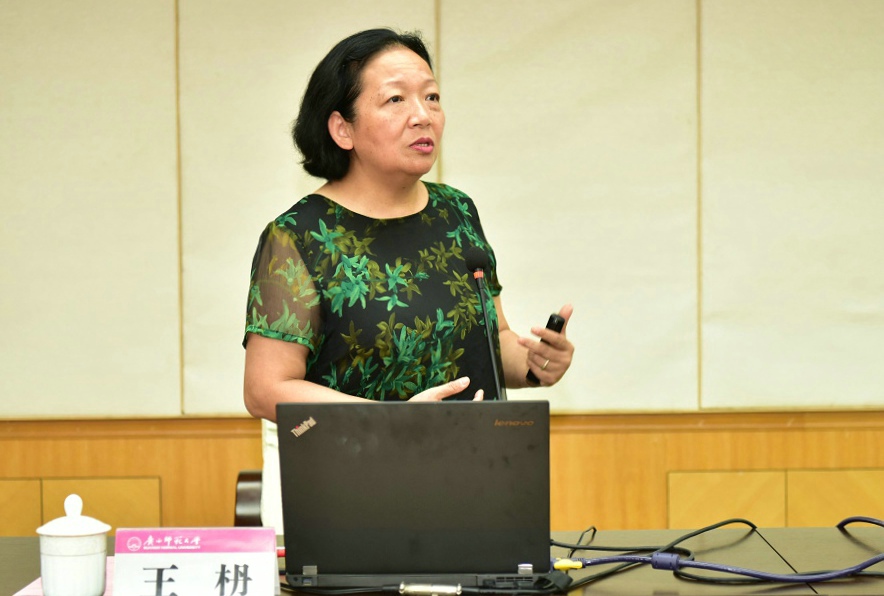 王枬教授作《好老师的样子》专题讲座.JPG
