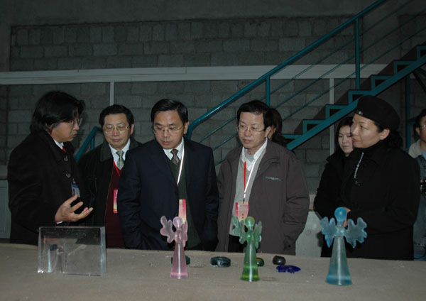 评估专家实地考察愚自乐园创作中心陶艺工作室