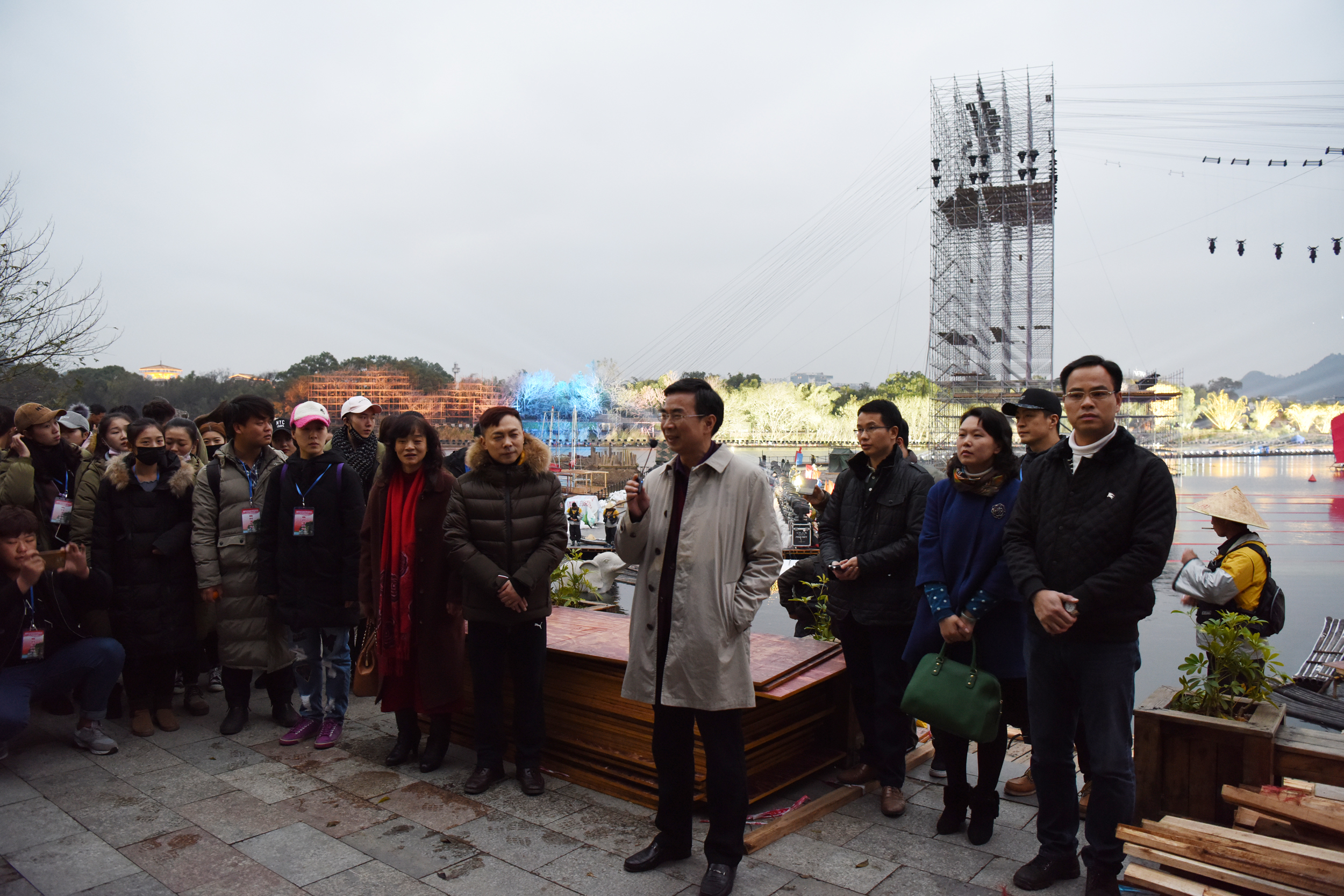 梁宏校长慰问学生现场２０.jpg