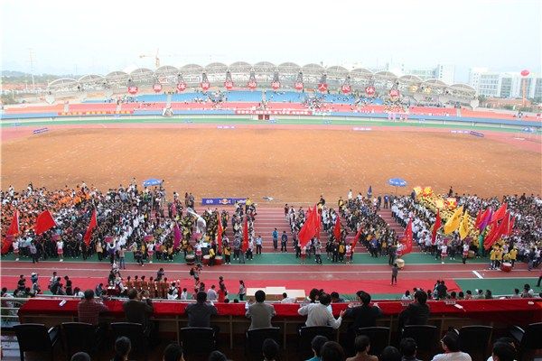 第43届校运会闭幕式现场（大学生记者团 邓思思 摄）