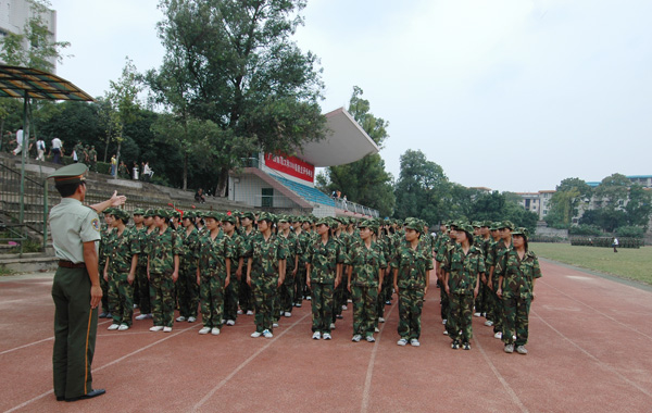 军训场面