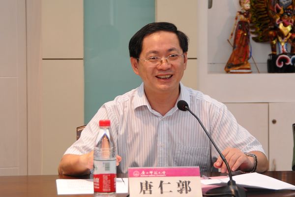 唐副书记与来访代表交流工作经验