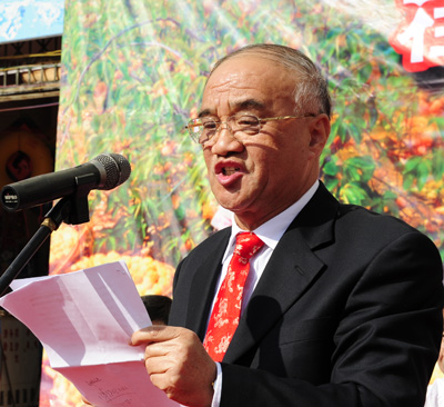 桂林市政协副主席李世荣在启动仪式上讲话。（图为学校科研处提供）