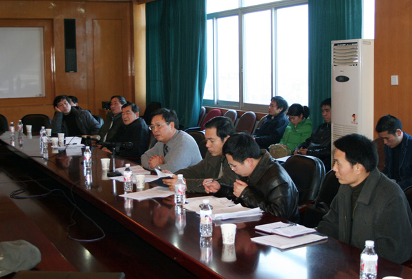 我校召开2006年度本科教学工作总结会，钟瑞添副校长在会上做重要发言。