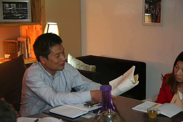 黄伟林老师与大家分享经典阅读，共谈大学精神