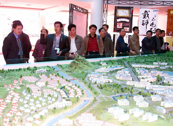 全体学员饶有兴趣的参观了桂林电子科技大学新校区。