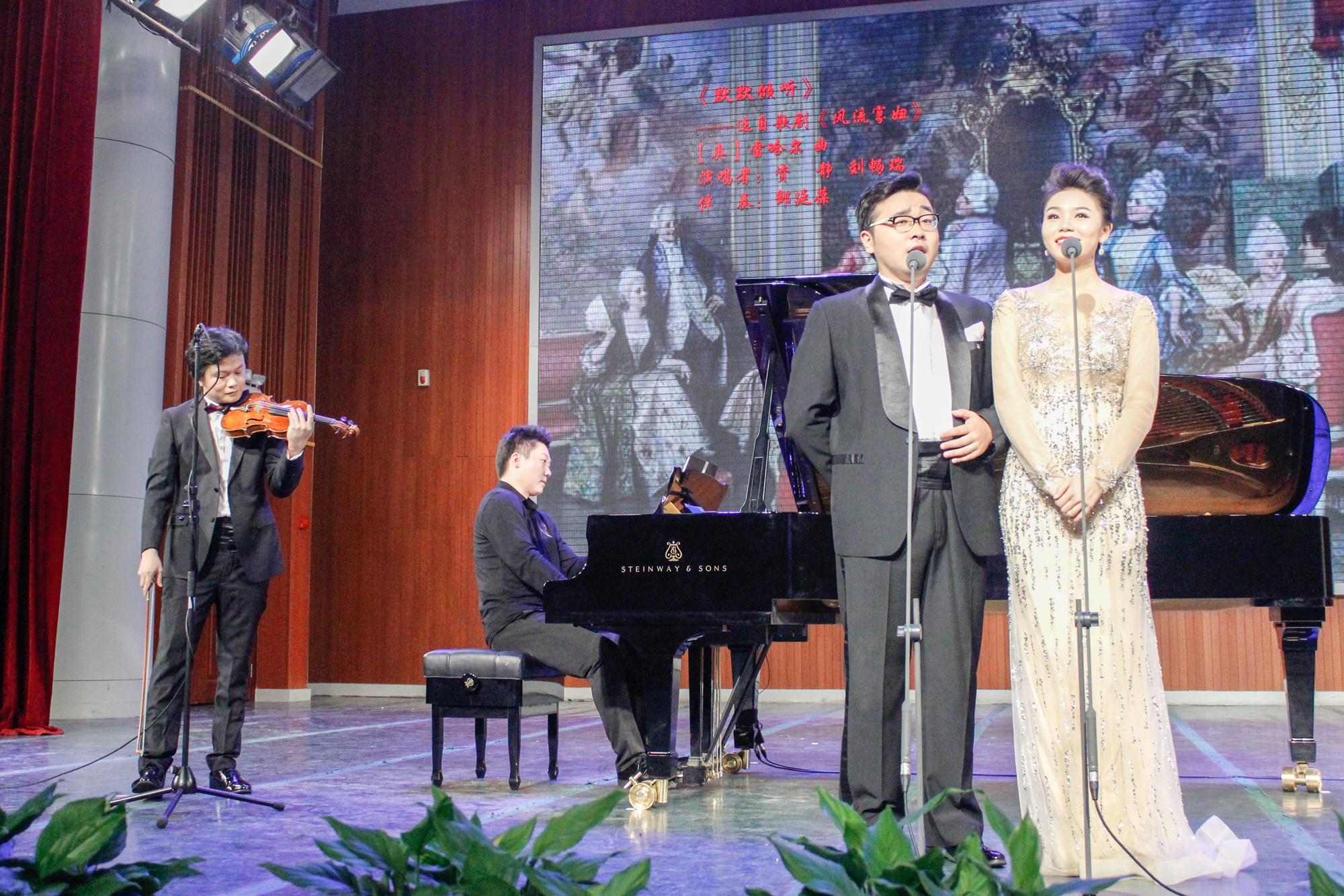 4 默默倾听 （大学生通讯社 谢婧姝摄）9.jpg