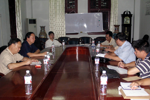 政管学院召开领导班子党性剖析民主生活会，刘健斌副校长到会并作讲话。