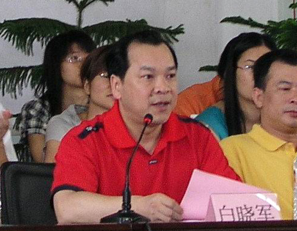 白副校长致词对成教学生寄于希望。