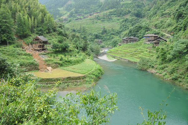 河口瑶族乡猴背村清秀的自然风光