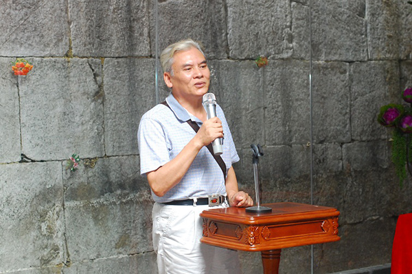 《永福彩调史稿》作者梁熙成发言（广西师范大学出版社 陈子峰 摄）