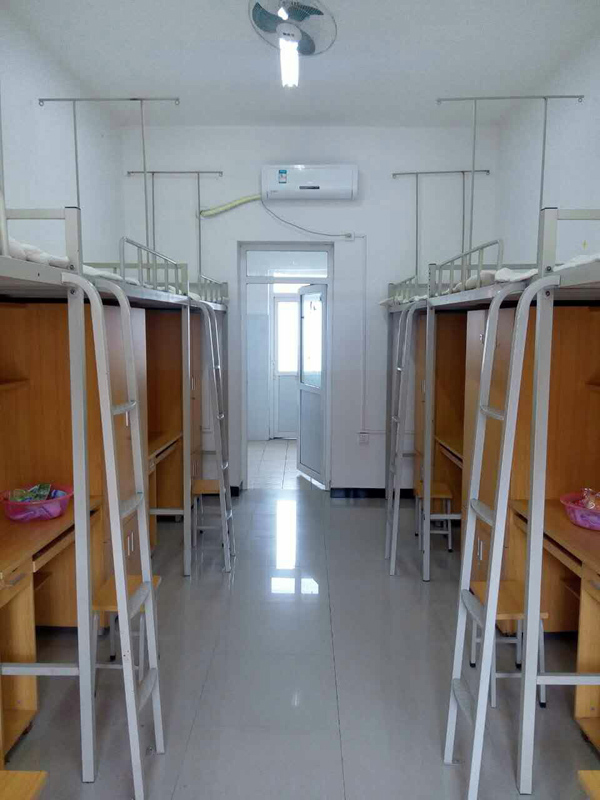 装好了空调的学生宿舍