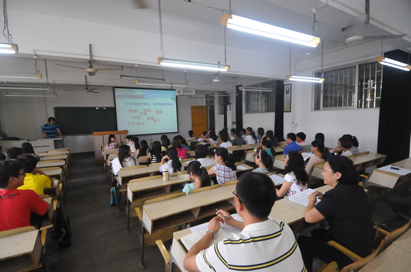 教师的授课精彩纷呈