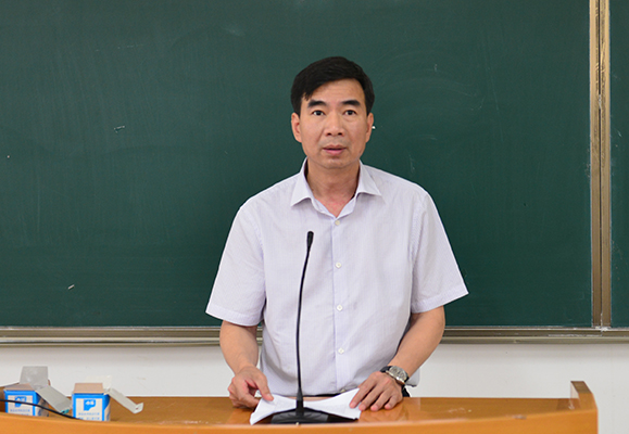 校长梁宏作职称工作动员讲话