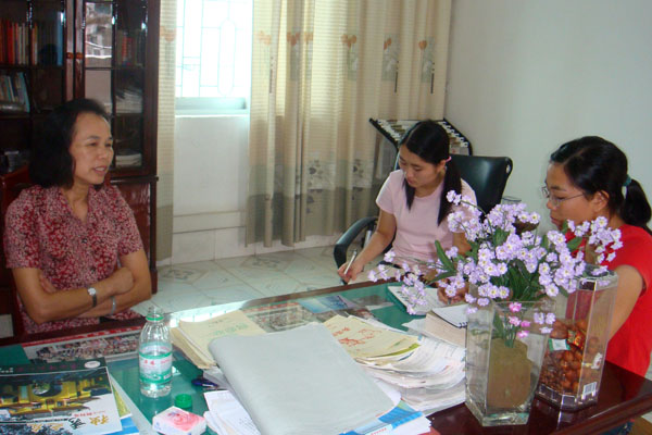 北海中学副校长、特级教师韦红佩校友回忆当年大学生活。