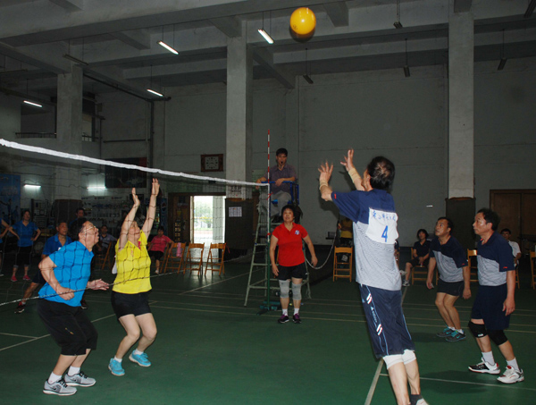 精彩的气排球比赛