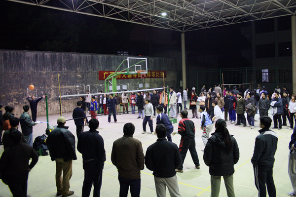 比赛现场气氛热烈。