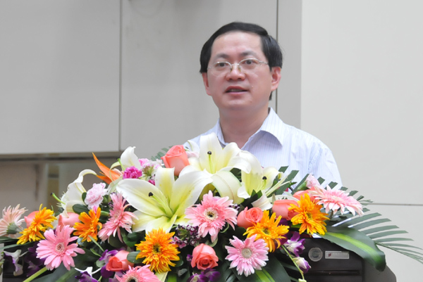 唐仁郭副书记宣布表彰名单