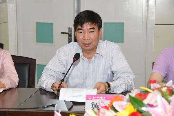 梁宏校长主                    </div></div></article>
                    </div>
                    <div id=