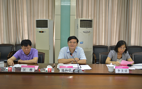 自治区高校工委副书记满昌学讲话