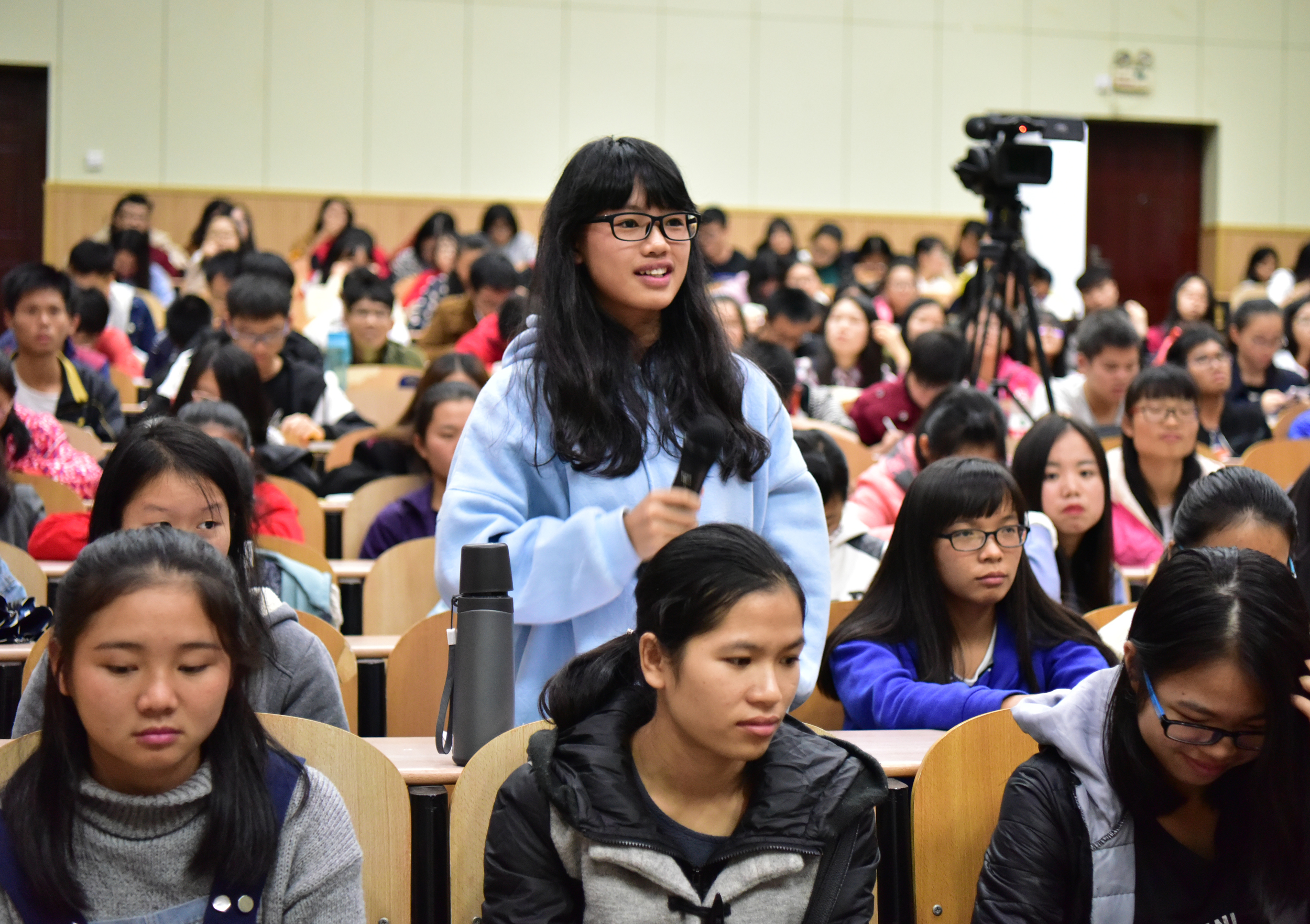 学生提问29.jpg