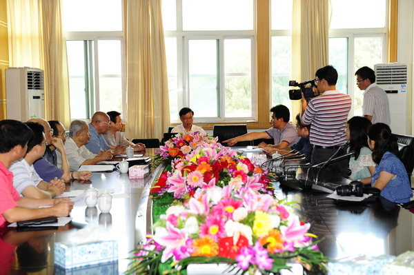 北海电视台到文科中心拍摄客家科研专题片现场