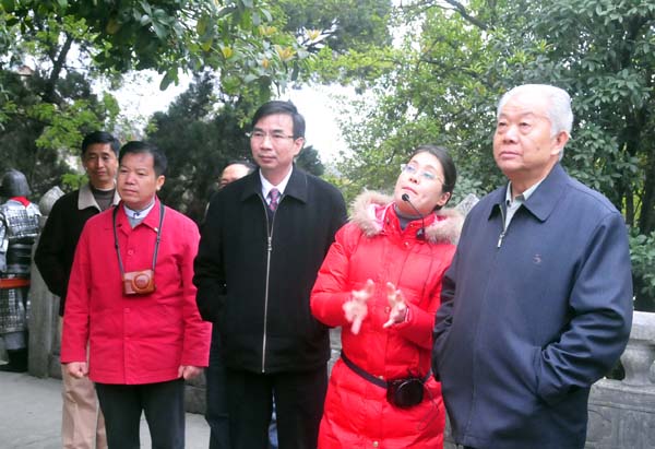 参观考察我校王城校区