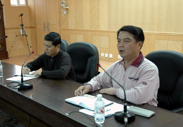 校党委书记陈大克在会上讲话。