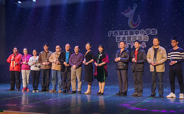 副校长白                    </div></div></article>
                    </div>
                    <div id=