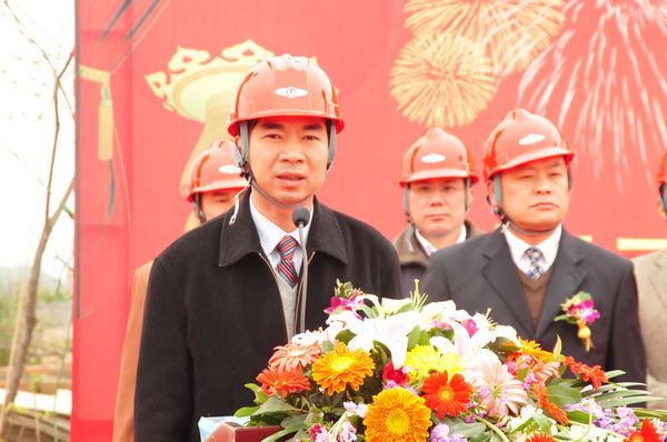 梁宏校长宣布三期学生公寓开工