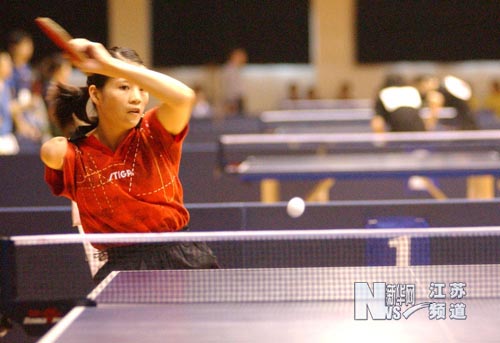 在刚刚闭幕的第六届全国残疾人运动会中，代表广西参赛的我校体育学院2001级运动训练专业学生陆春敏，经过奋