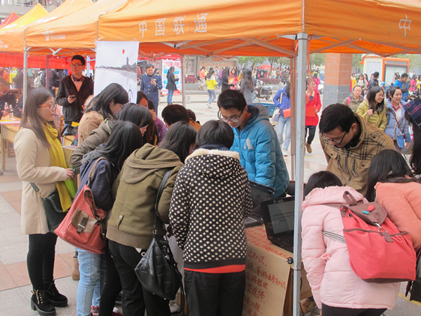 同学们热情参与