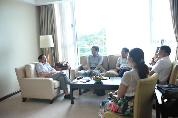 李传起副校长与陈焕春院士座谈