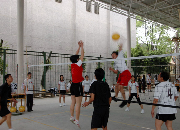 比赛精彩一瞬。