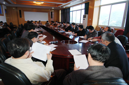 我校召开治理商业贿赂专项工作、“双培”工作总结布置会。