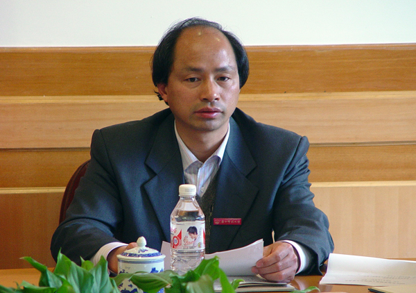 易忠副校长参加了会议。